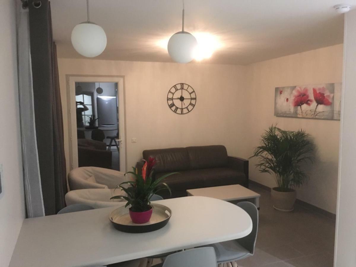 Au Tilleul Apartament Mezieres-sur-Seine Zewnętrze zdjęcie